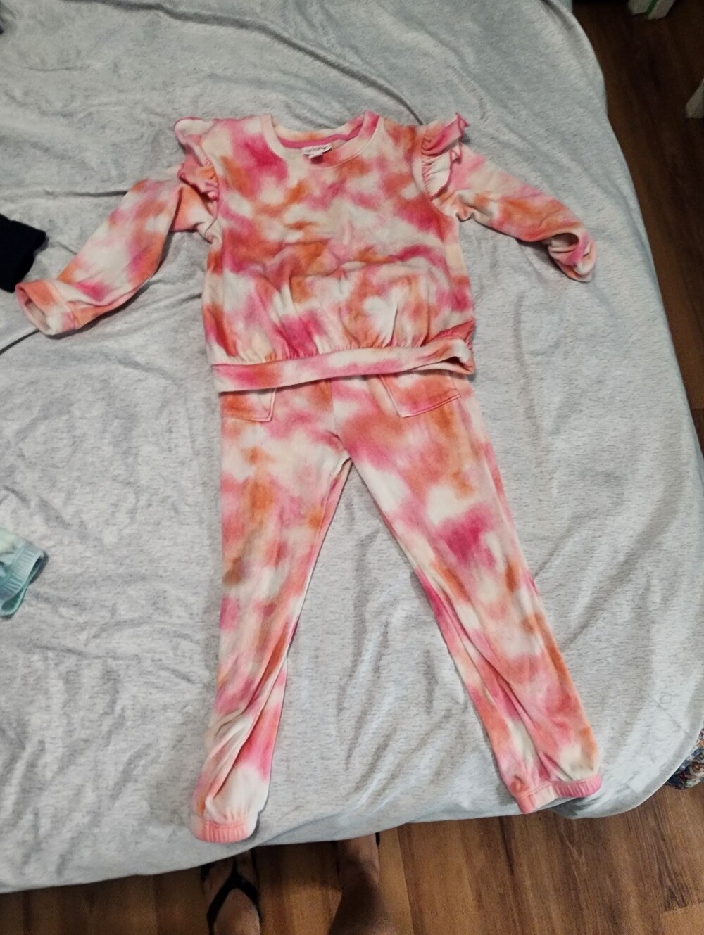 Girls Pink Tie-Dye Ruffle Pullover & Jogger  Set